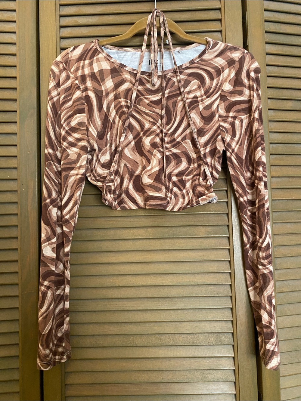 Women’s Brown Swirl Print Long-Sleeve Crop Top - Chic Tie-Back